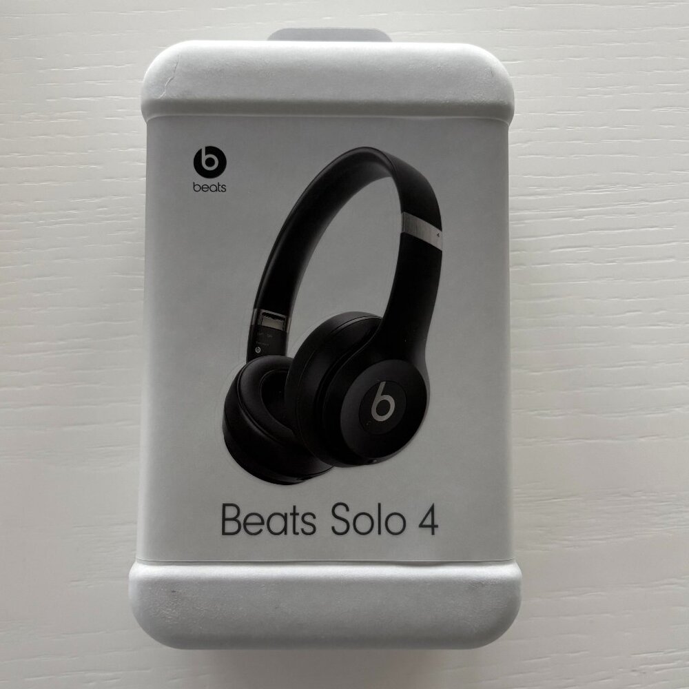 NWT Beats Solo 4 - Bluetooth® Wireless On-Ear Headphones NEW AND SEALED